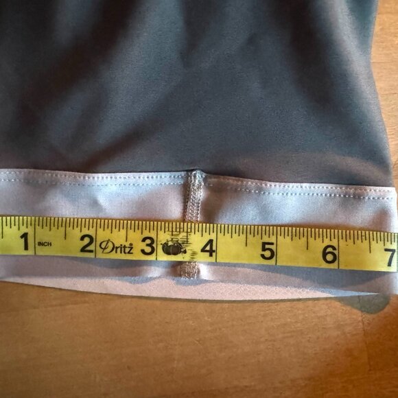 NWT Pearl Izumi Women's Attack Bib Bike Shorts - Grey, S (fits like XS) - Picture 6 of 10